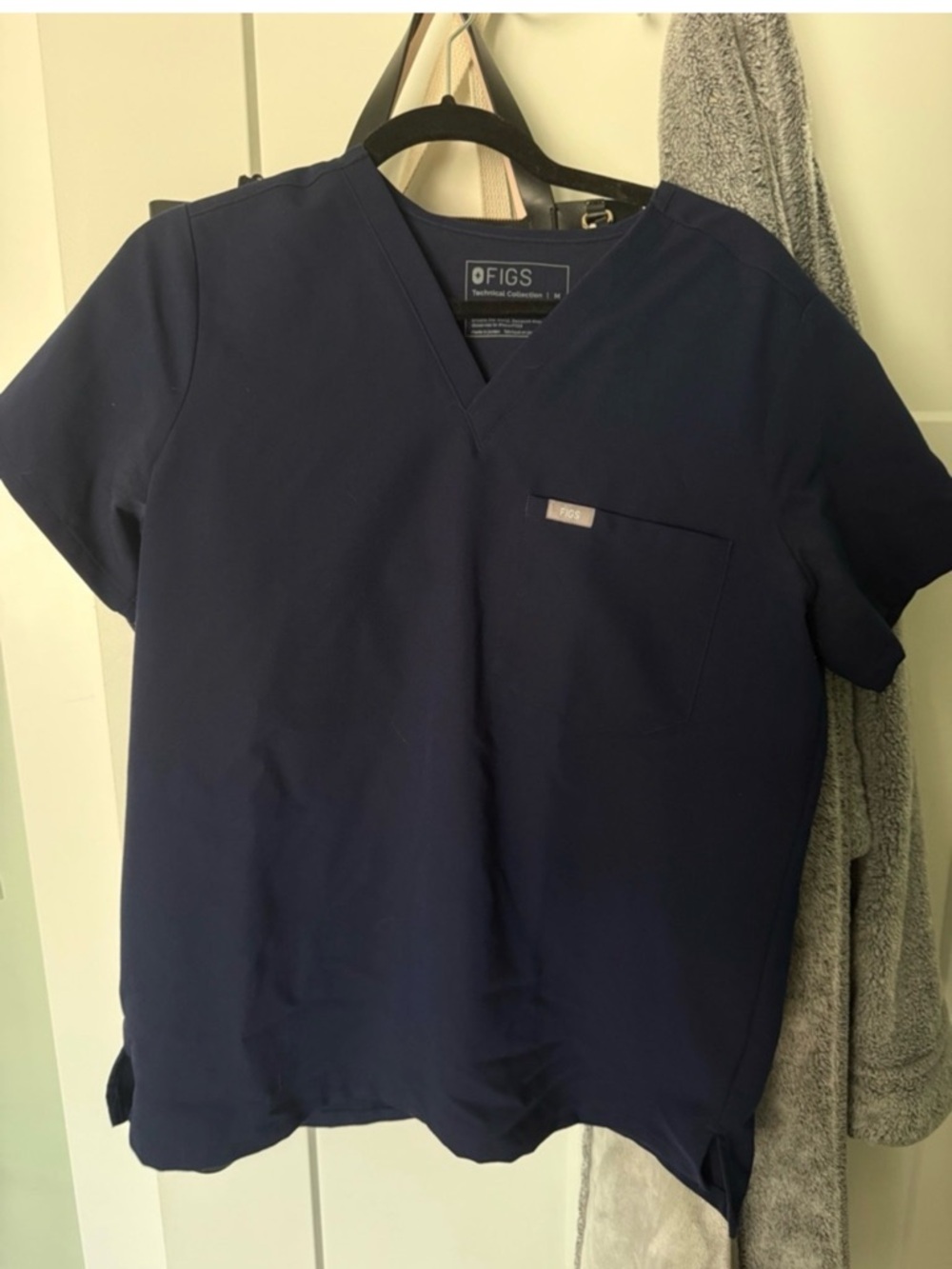 FIGS Catarina Scrub Top
